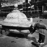 Fontana Terrina - Piazza Della Chisa Nuovo